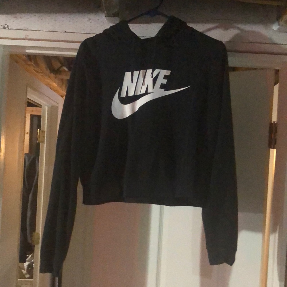 EUC, crop top Nike sweatshirt
